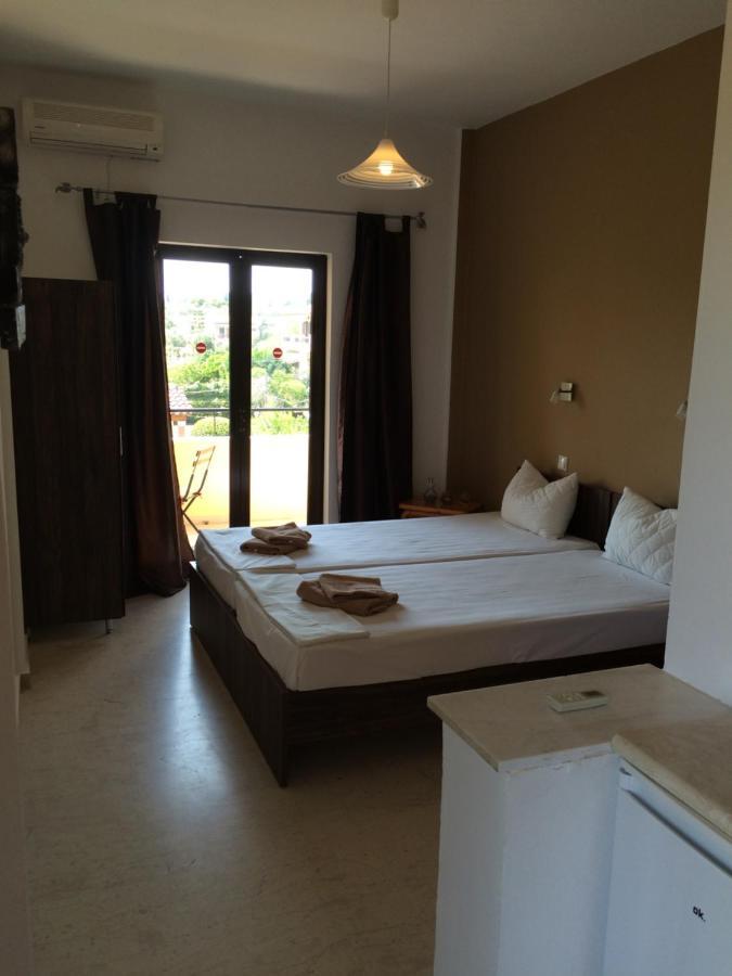 Avra Beach Apartments Лефкими Экстерьер фото